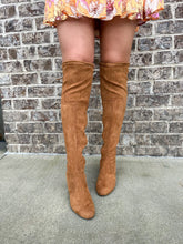 Load image into Gallery viewer, Alessa new tan suede
