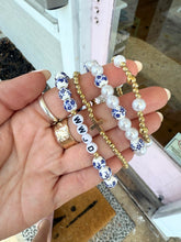 Load image into Gallery viewer, Blue &amp; White Stack
